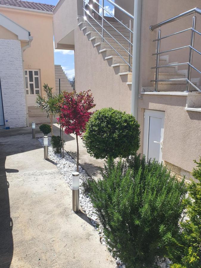 Apartman Tolosi Podgorica Esterno foto