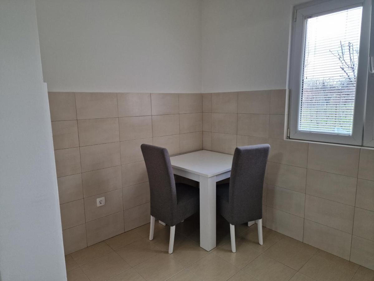 Apartman Tolosi Podgorica Esterno foto