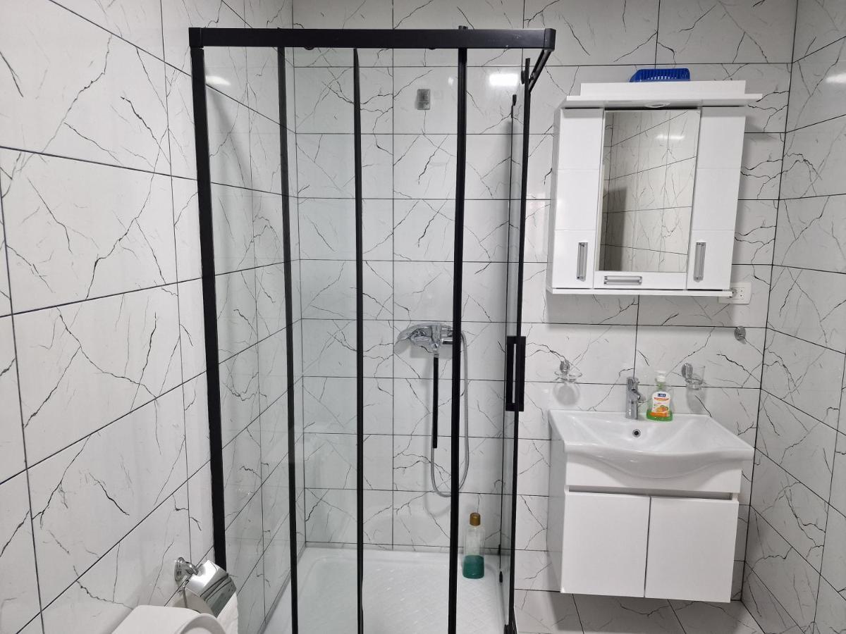 Apartman Tolosi Podgorica Esterno foto